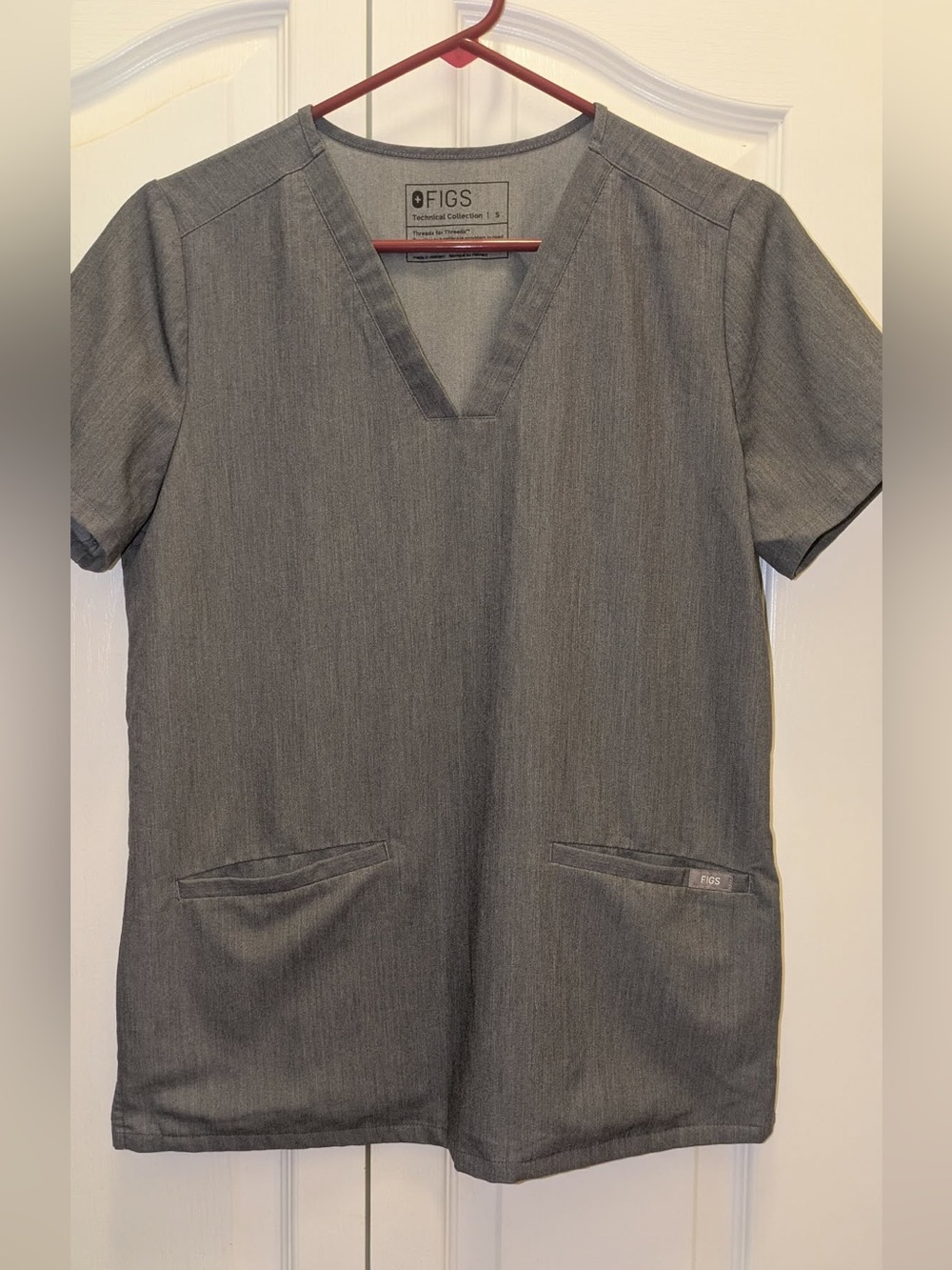 Figs Caterina Graphite Gray Scrub Top